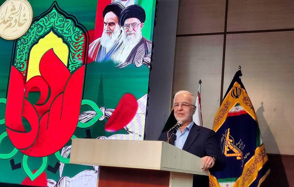 تقدیر از دست اندرکاران دومین کنگره ملی شهدای مازندران 7 تقدیر از دست اندرکاران دومین کنگره ملی شهدای مازندران