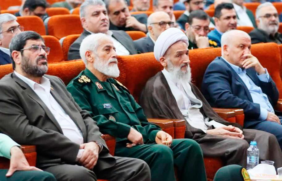 تقدیر از دست اندرکاران دومین کنگره ملی شهدای مازندران 6 تقدیر از دست اندرکاران دومین کنگره ملی شهدای مازندران