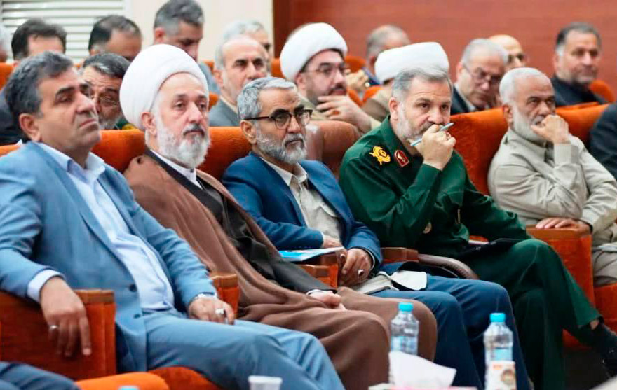 تقدیر از دست اندرکاران دومین کنگره ملی شهدای مازندران 4 تقدیر از دست اندرکاران دومین کنگره ملی شهدای مازندران