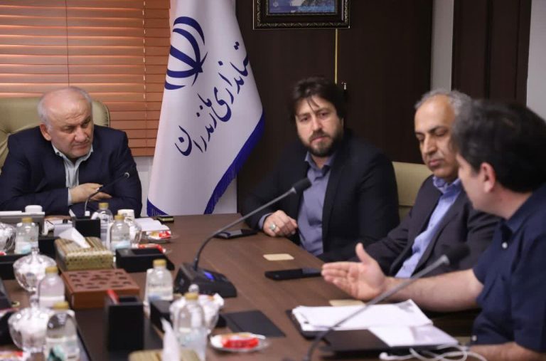 بررسی چالشهای انبوه‌سازان با حضور استاندار مازندران